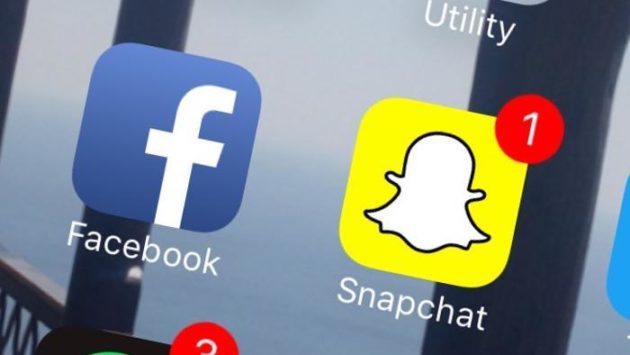 Collections: la nuova sfida di Facebook a Snapchat, il social network diventa un giornale