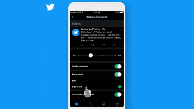 Twitter: tema 'ancora più scuro' in arrivo su iOS