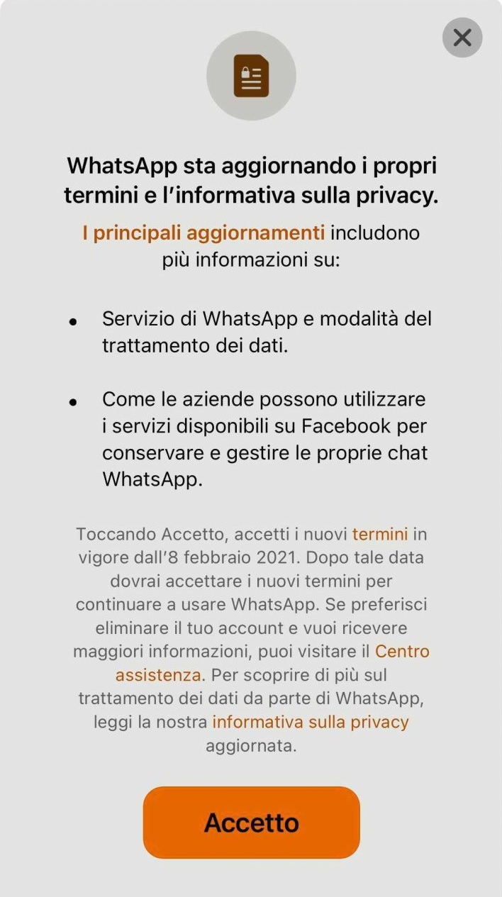 WhatsApp 'Condividete i vostri dati con Facebook oppure tanti saluti'