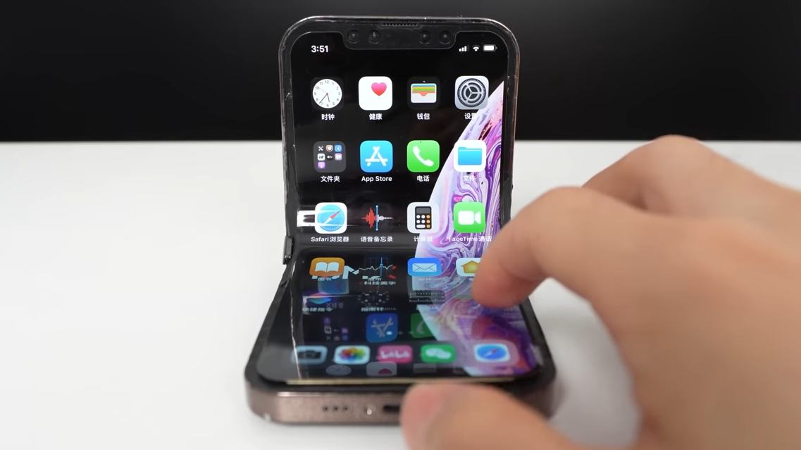 Il video di questo iPhone pieghevole ha già fatto il giro del web